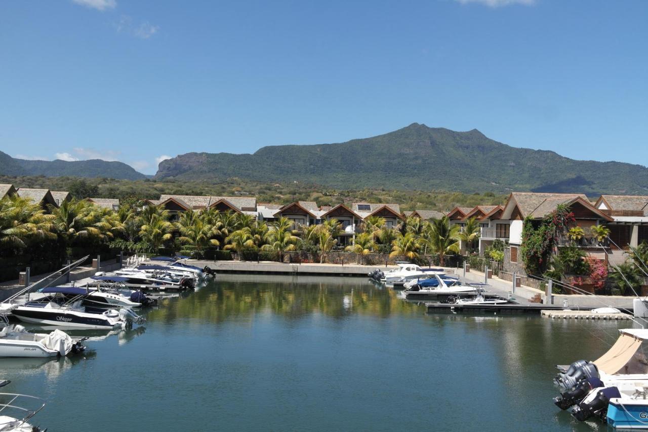 Immaculate Two Beds Luxury Marina Apartment Riviere Noire Bagian luar foto